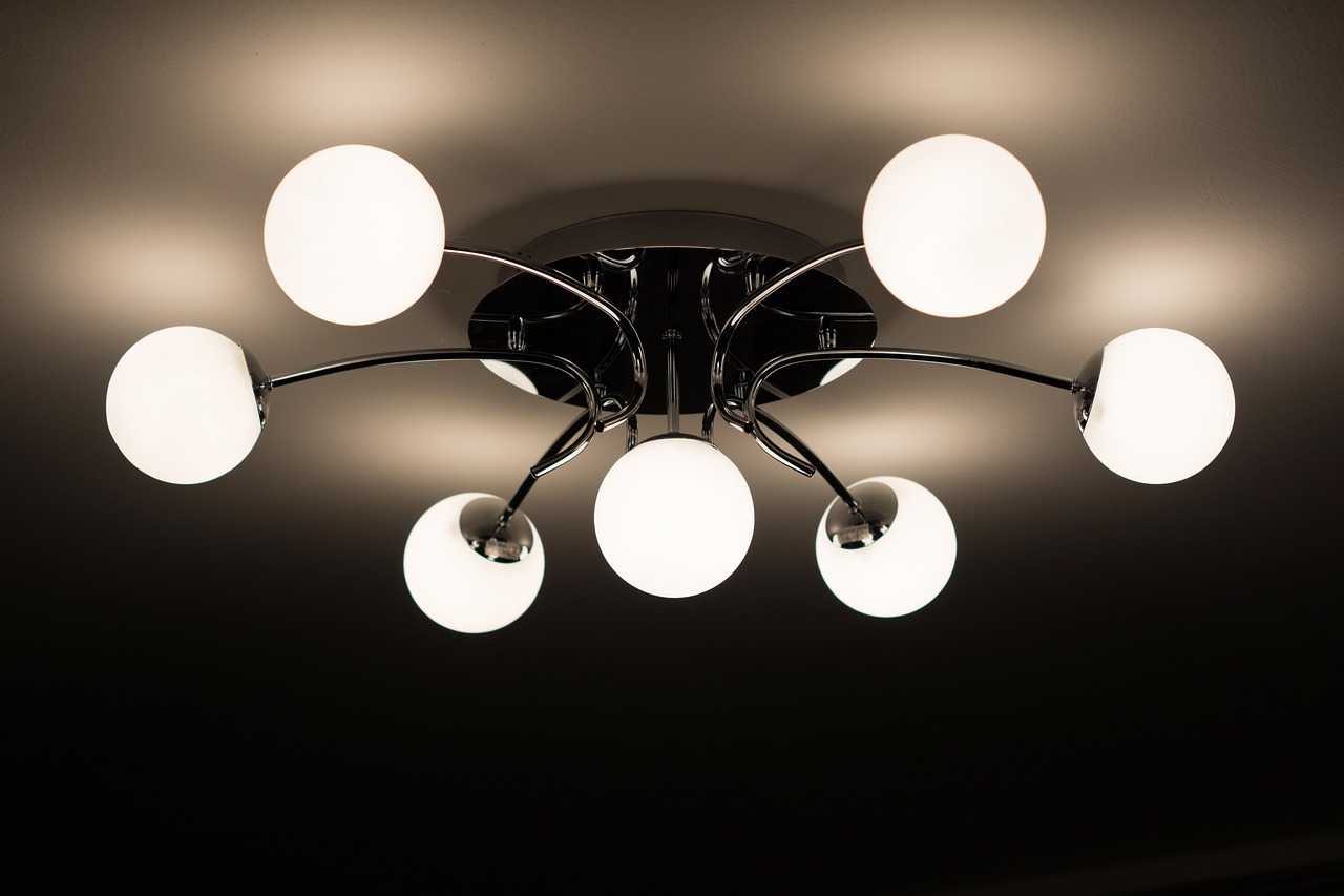 Deckenleuchte Deckenfluter Deckenleuchte Wandleuchte Tischleuchte LED Leuchten